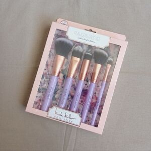 Nicole Miller Flawless Face Set